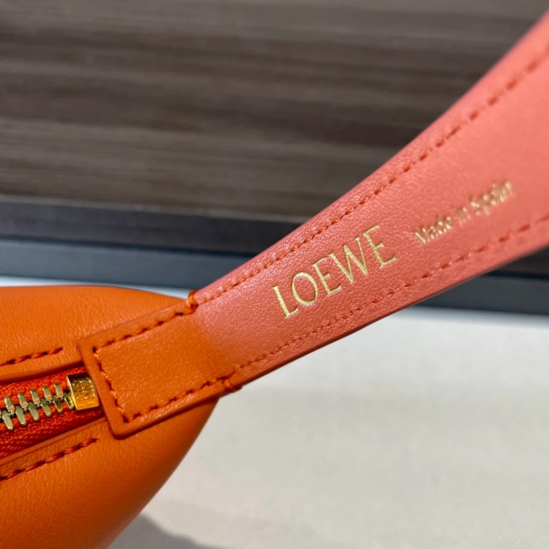로에베 큐비 소프트 카프스킨 스몰 백 오렌지
