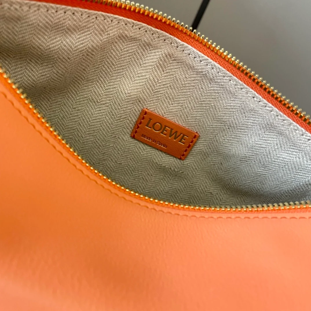 로에베 큐비 소프트 카프스킨 스몰 백 오렌지