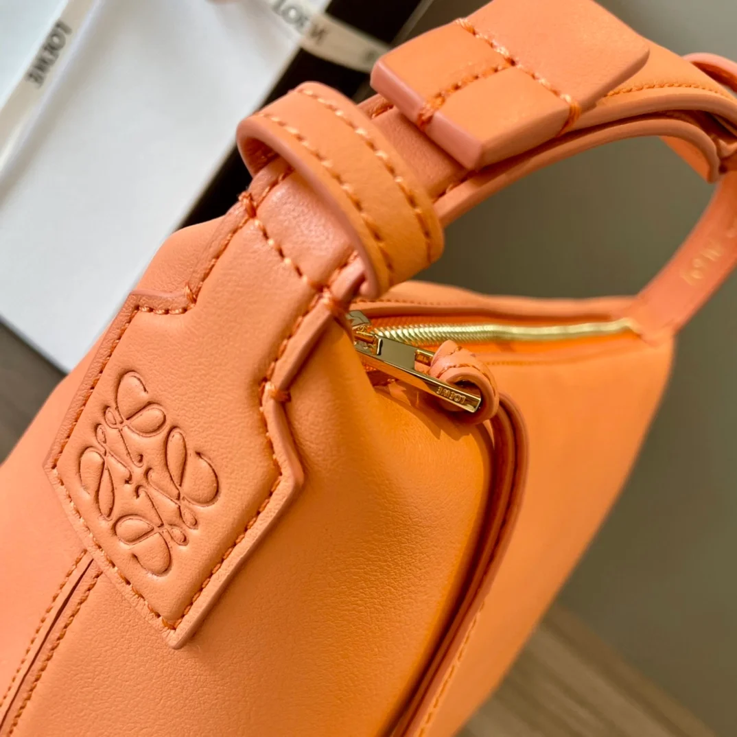 로에베 큐비 소프트 카프스킨 스몰 백 오렌지