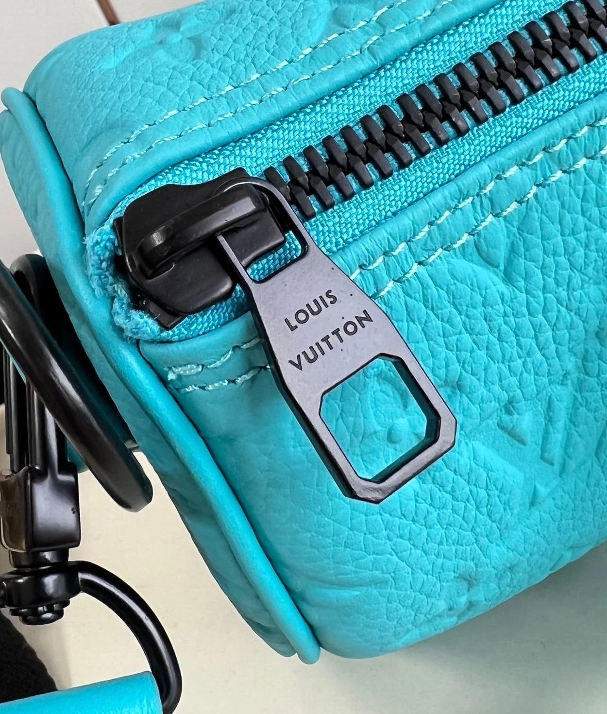 루이비통 키폴 반둘리에 25 M11996