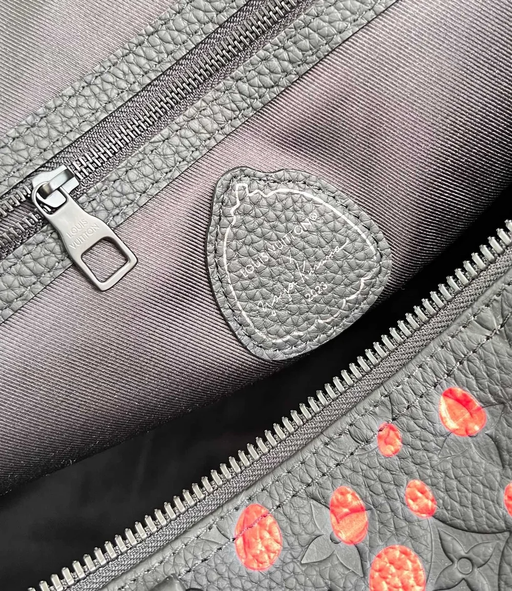 루이비통 x YK 키폴 50 블랙 레드 M21674