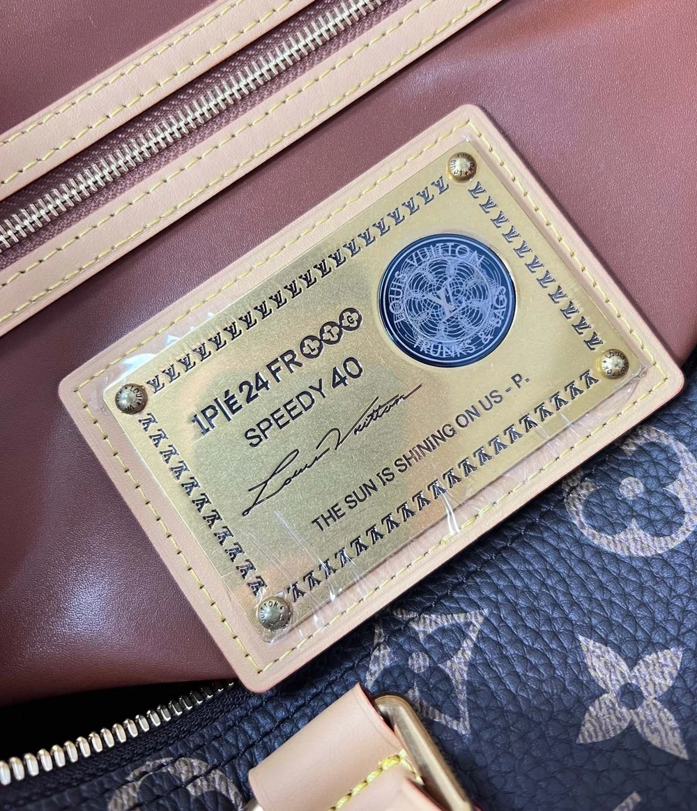 루이비통 런웨이 스피디 P9 반둘리에 40 M24422