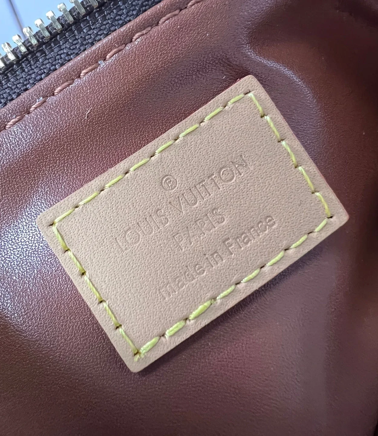 루이비통 런웨이 스피디 P9 반둘리에 40 M24422