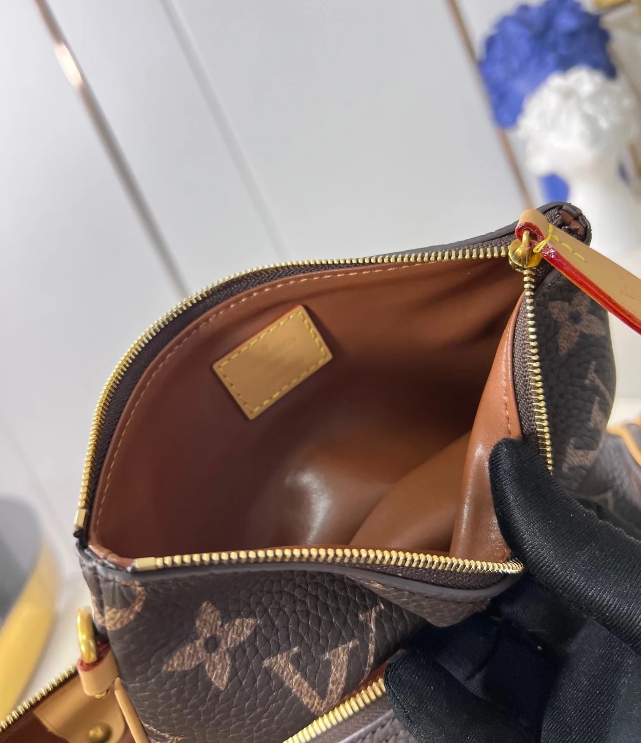 루이비통 런웨이 스피디 P9 반둘리에 40 M24422