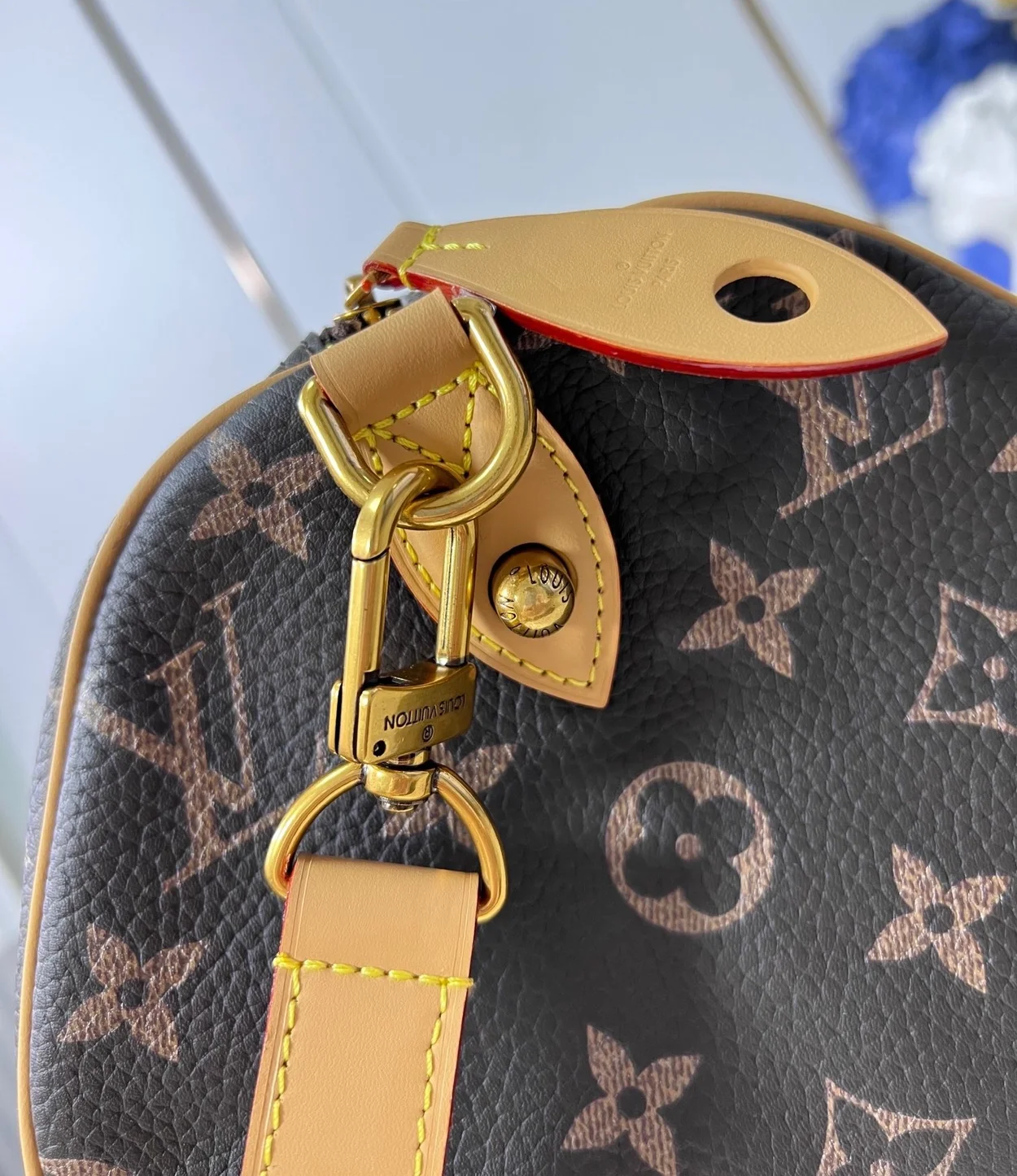 루이비통 런웨이 스피디 P9 반둘리에 40 M24422