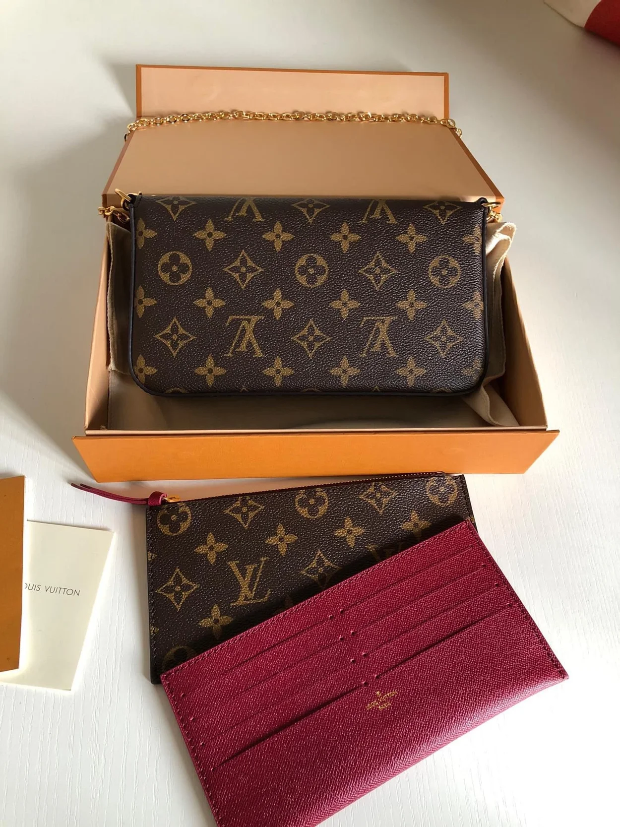 루이비통 포쉐트 펠리시 M81896