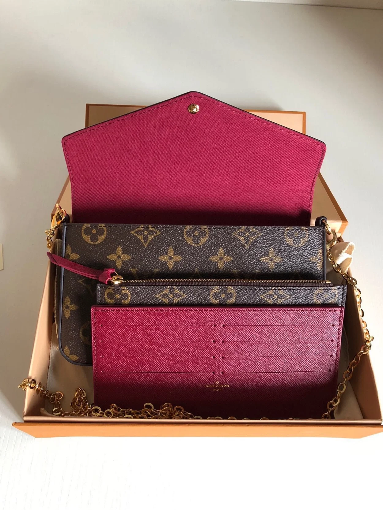 루이비통 포쉐트 펠리시 M81896