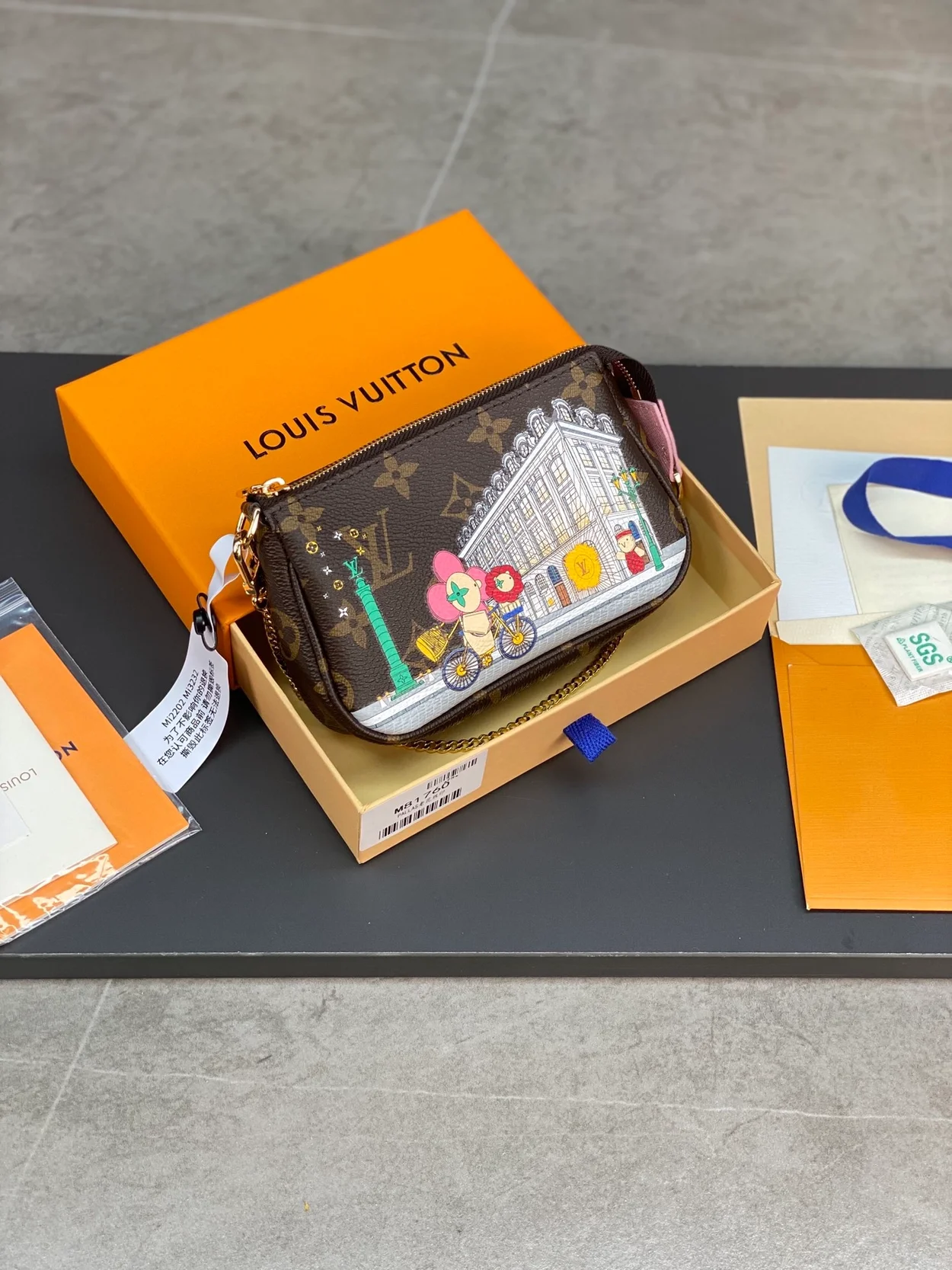 루이비통 미니 포쉐트 악세서리 파우치 M81760