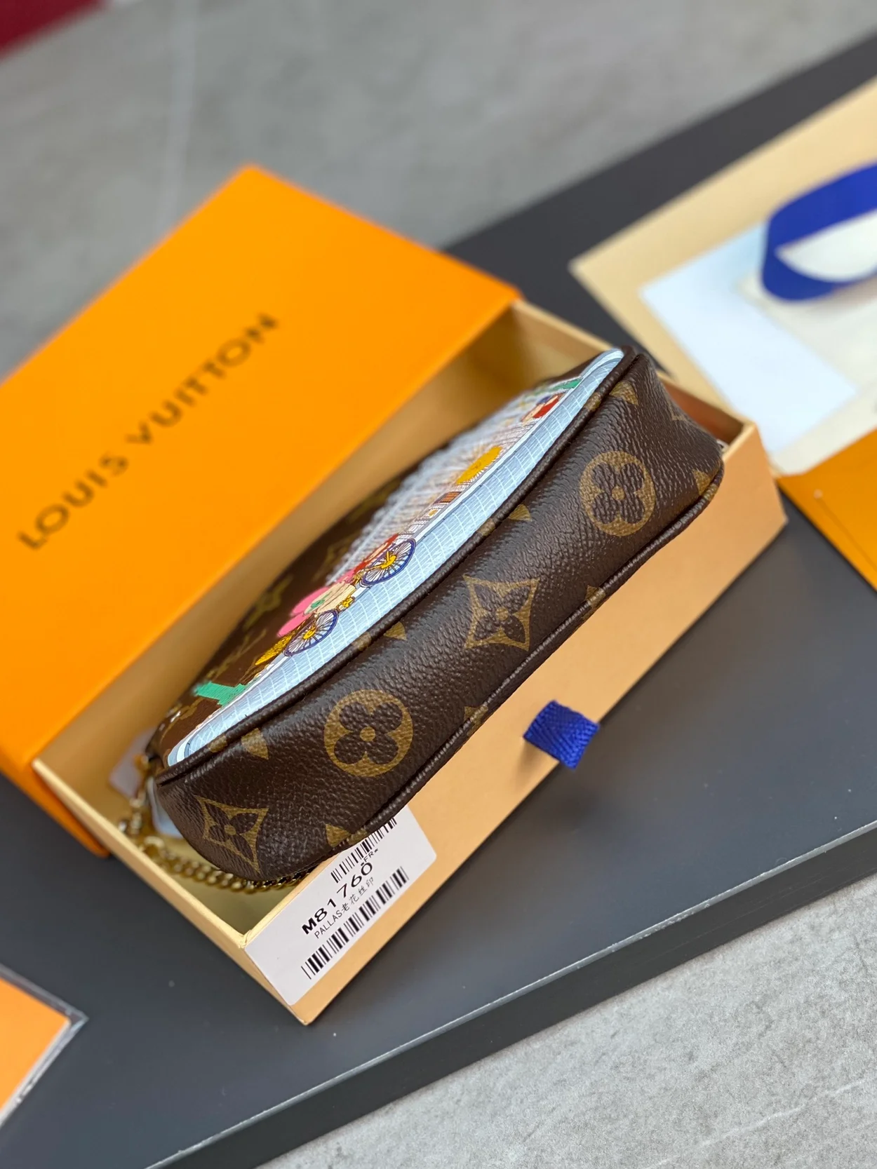 루이비통 미니 포쉐트 악세서리 파우치 M81760