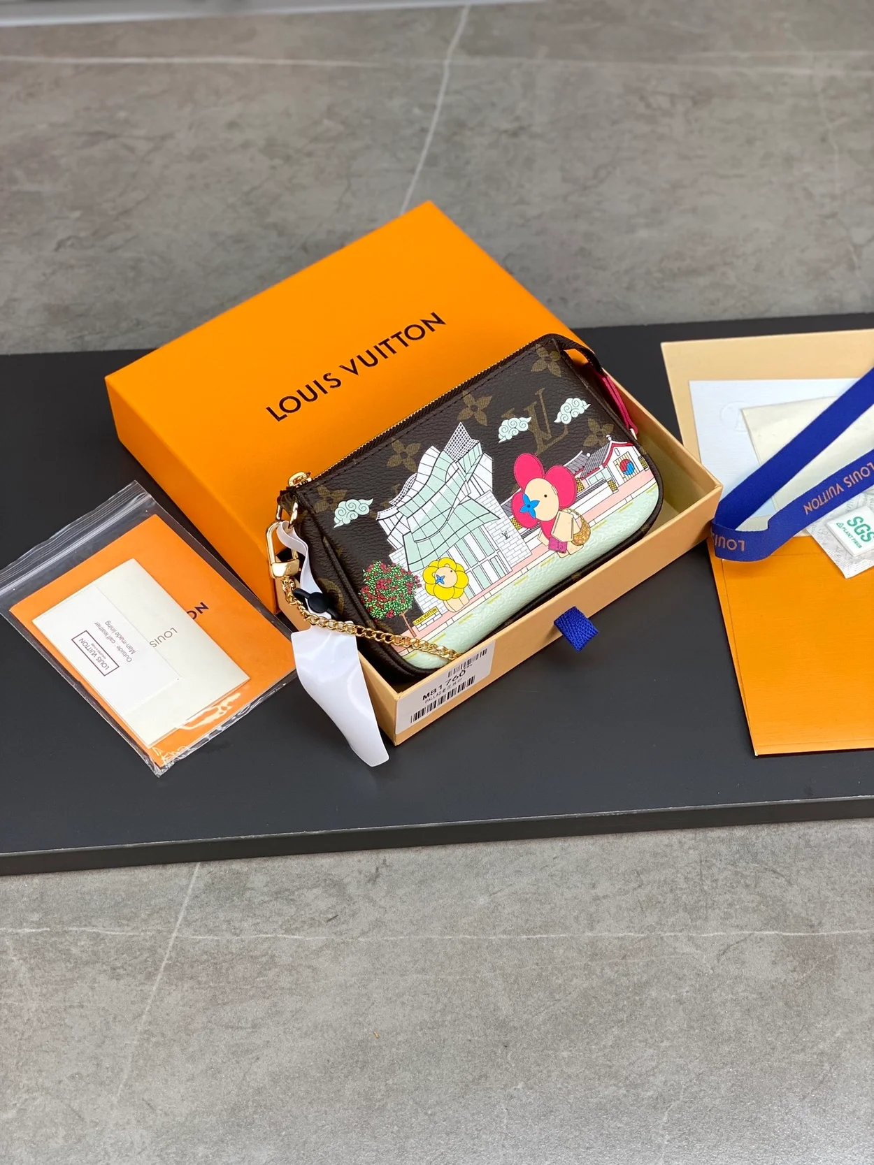 루이비통 미니 포쉐트 악세서리 파우치 M81633