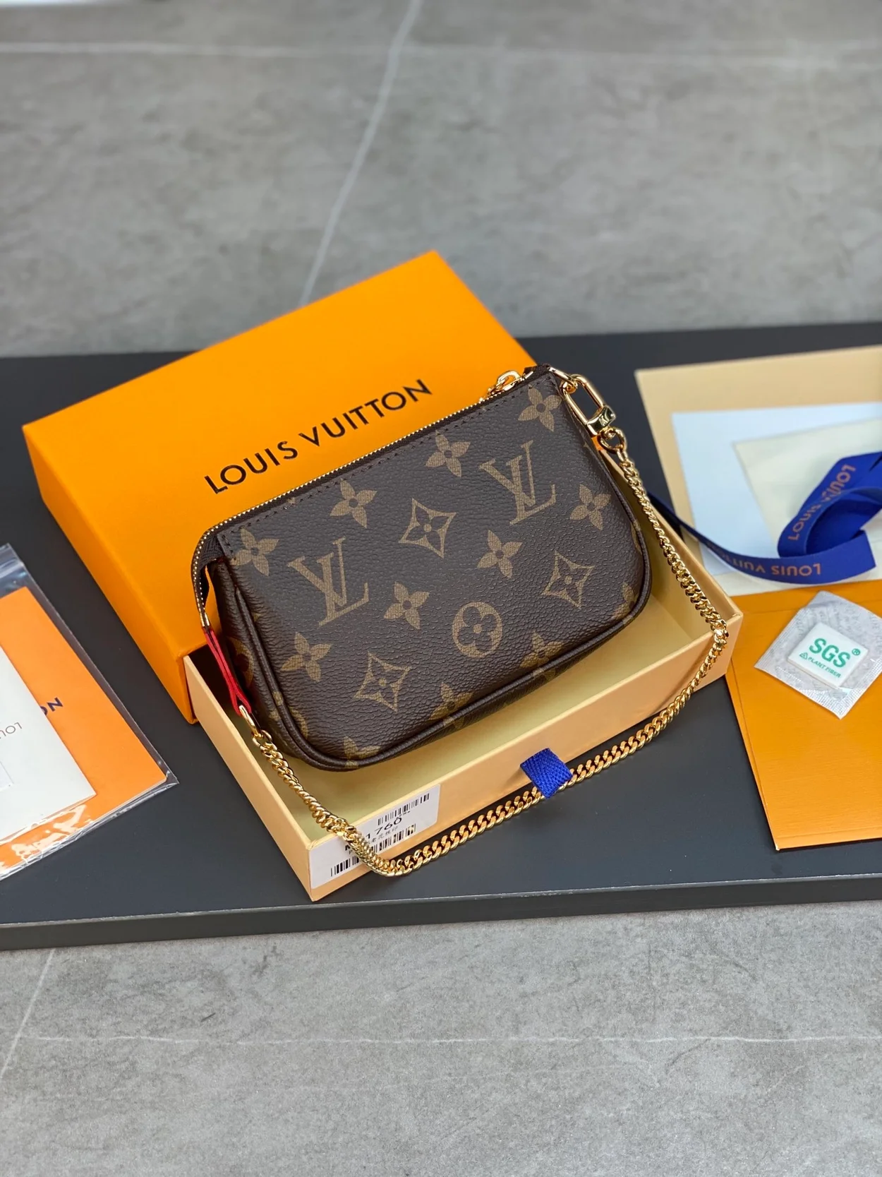 루이비통 미니 포쉐트 악세서리 파우치 M80603