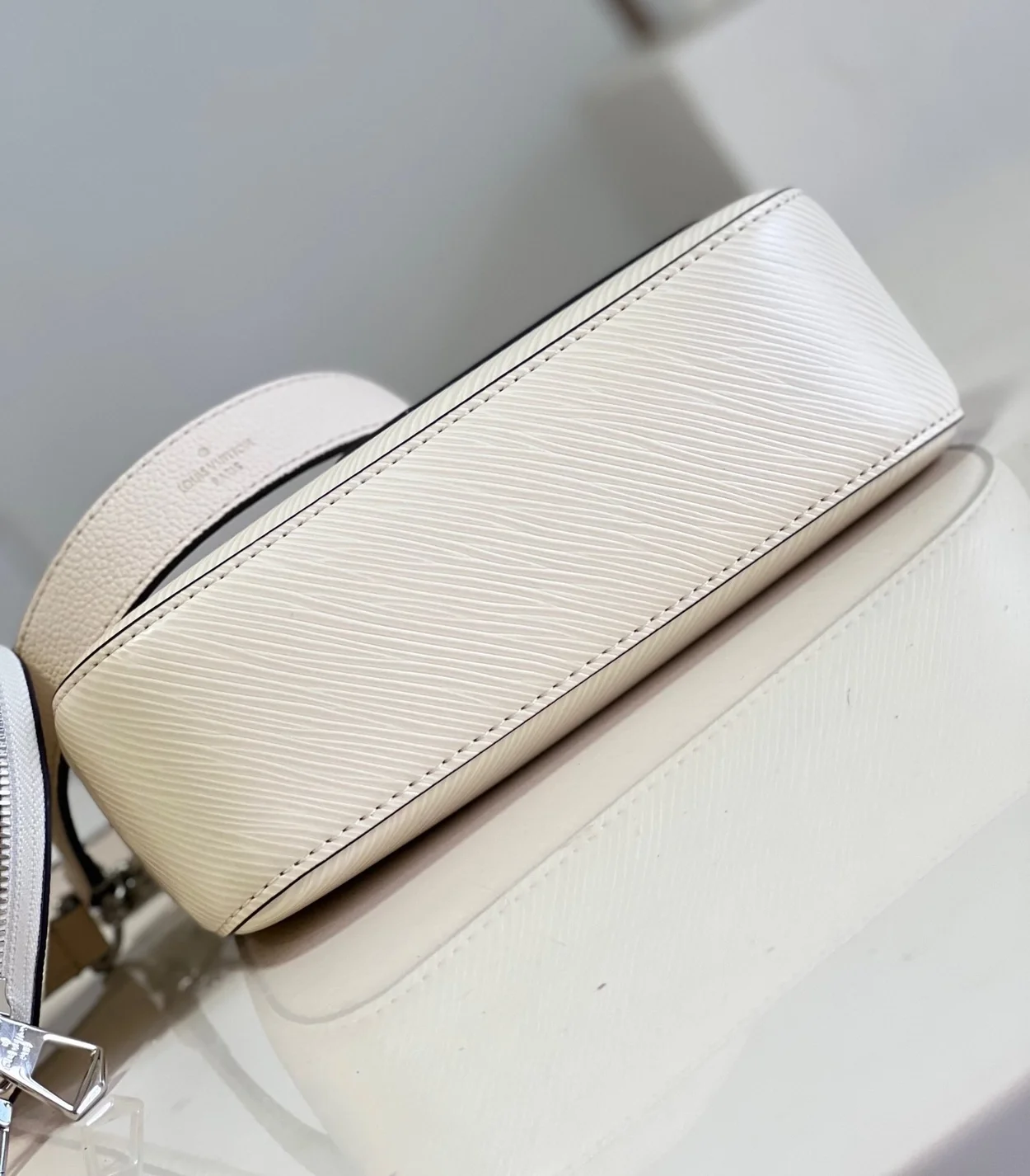 루이비통 포쉐트 To-Go 캔버스 M82079