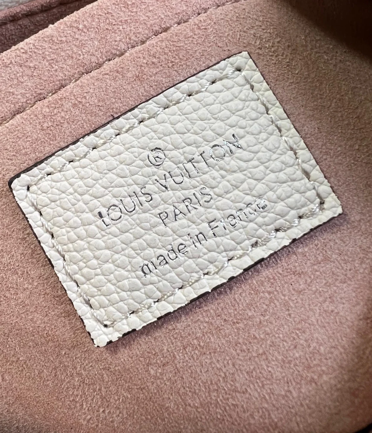 루이비통 포쉐트 To-Go 캔버스 M82079