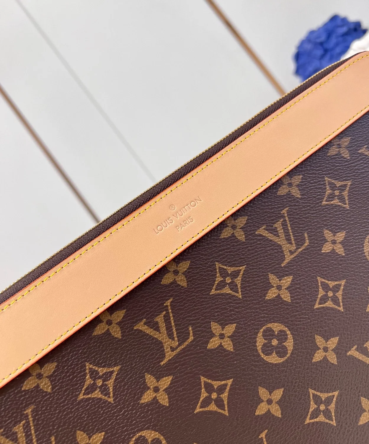 루이비통 포쉐트 주르 클러치 M82540