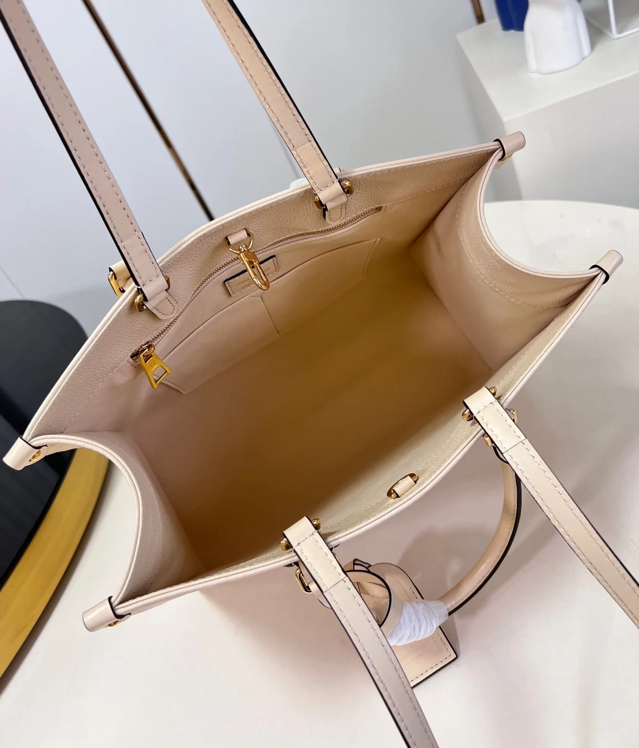 루이비통 온더고 MM M46531