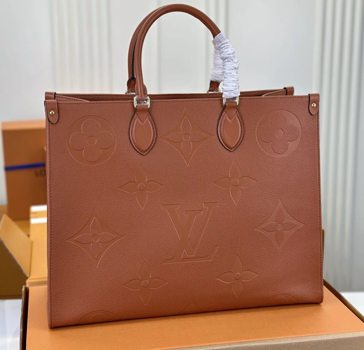 루이비통 온더고 GM 토트백 브라운 M46134