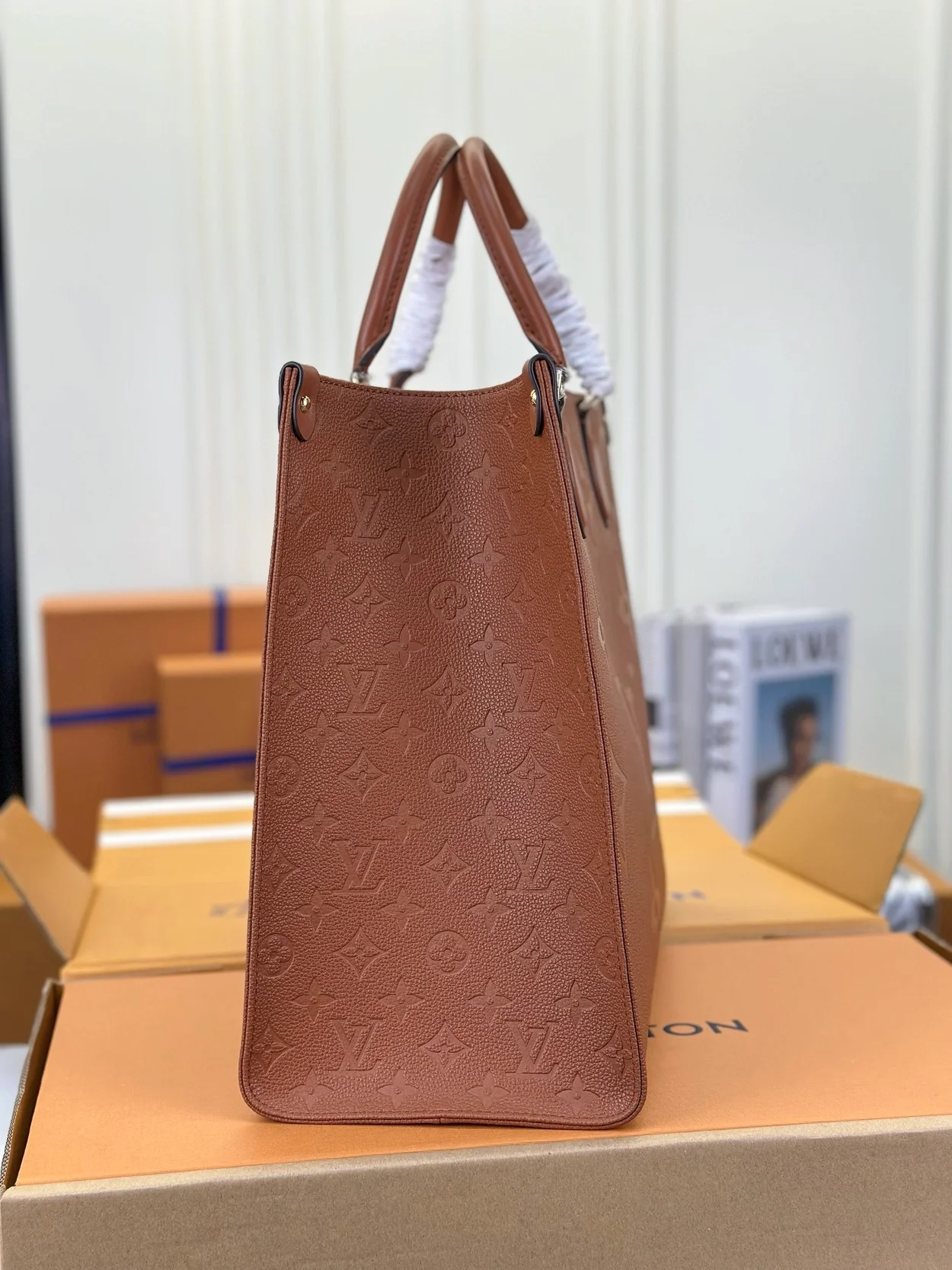 루이비통 온더고 GM 토트백 브라운 M46134