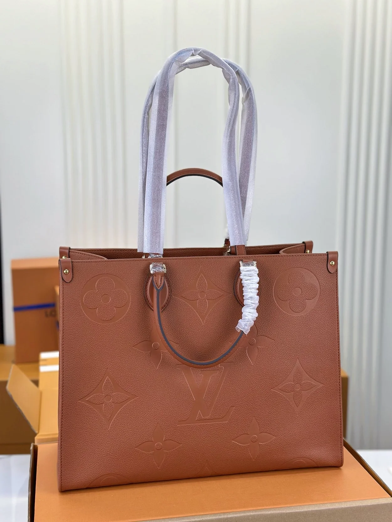 루이비통 온더고 GM 토트백 브라운 M46134