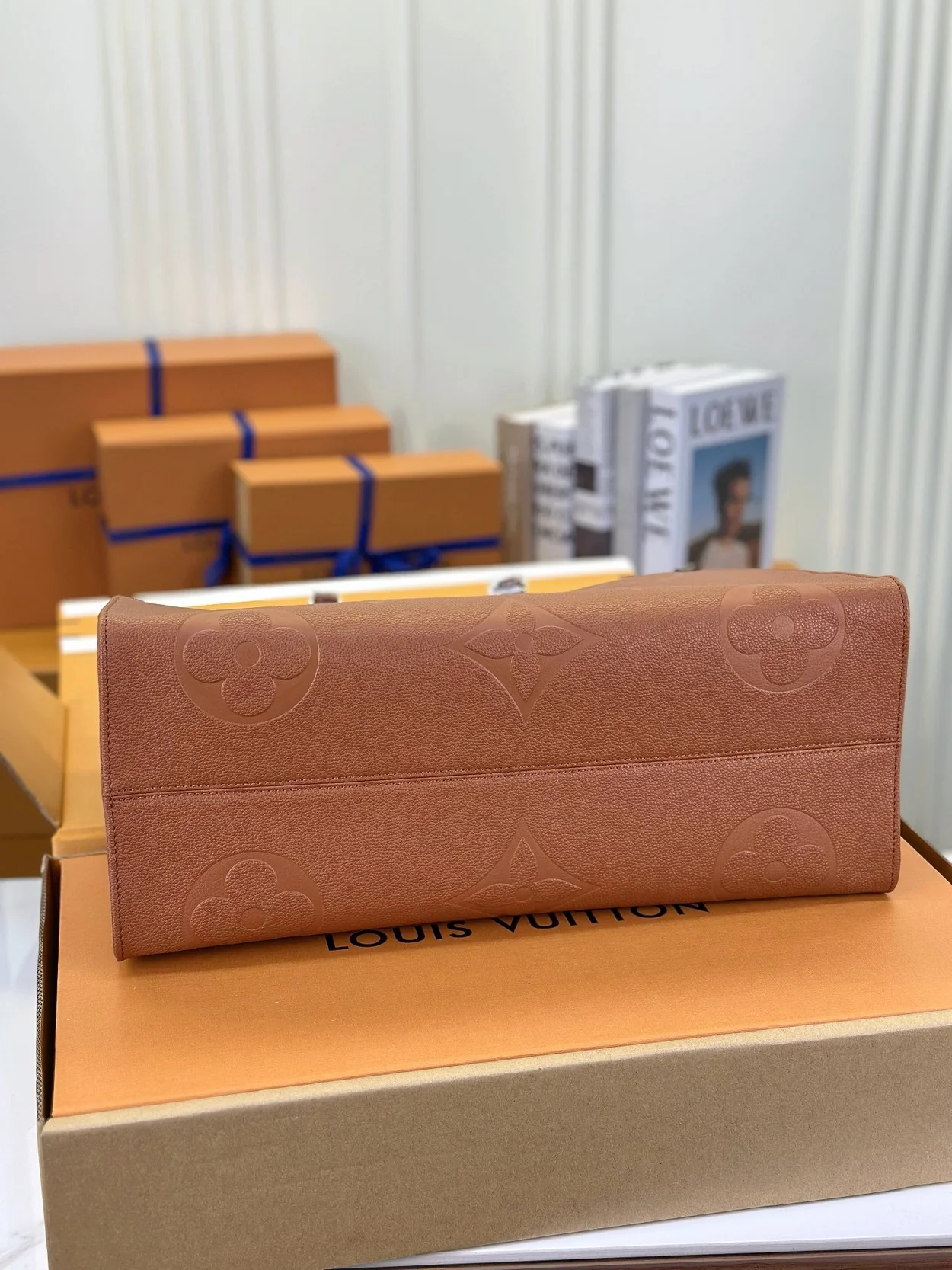 루이비통 온더고 GM 토트백 브라운 M46134