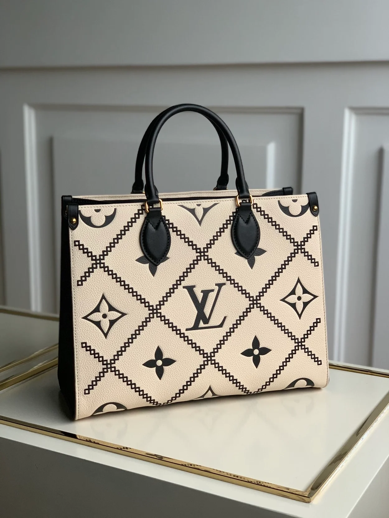 루이비통 온더고 MM M46016