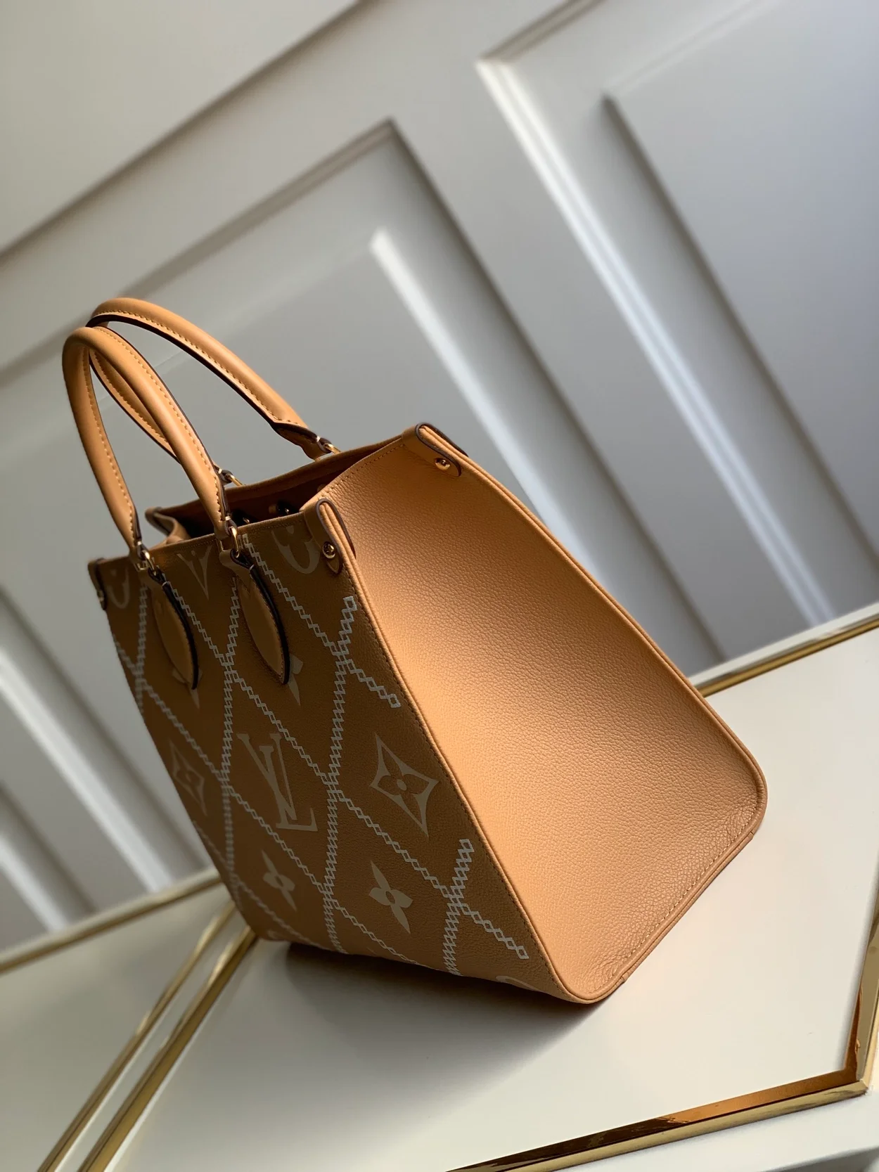 루이비통 온더고 MM M46015