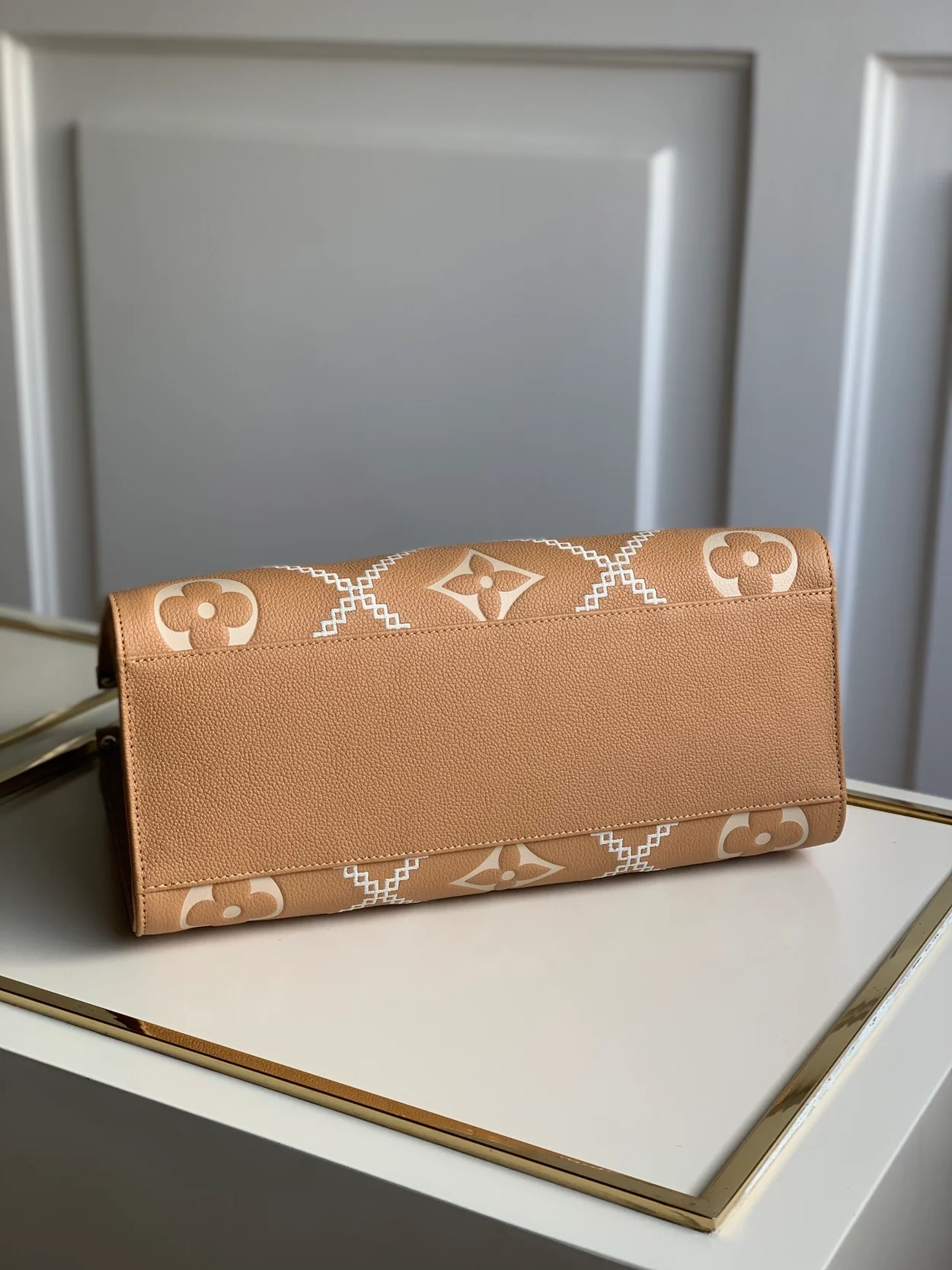 루이비통 온더고 MM M46015