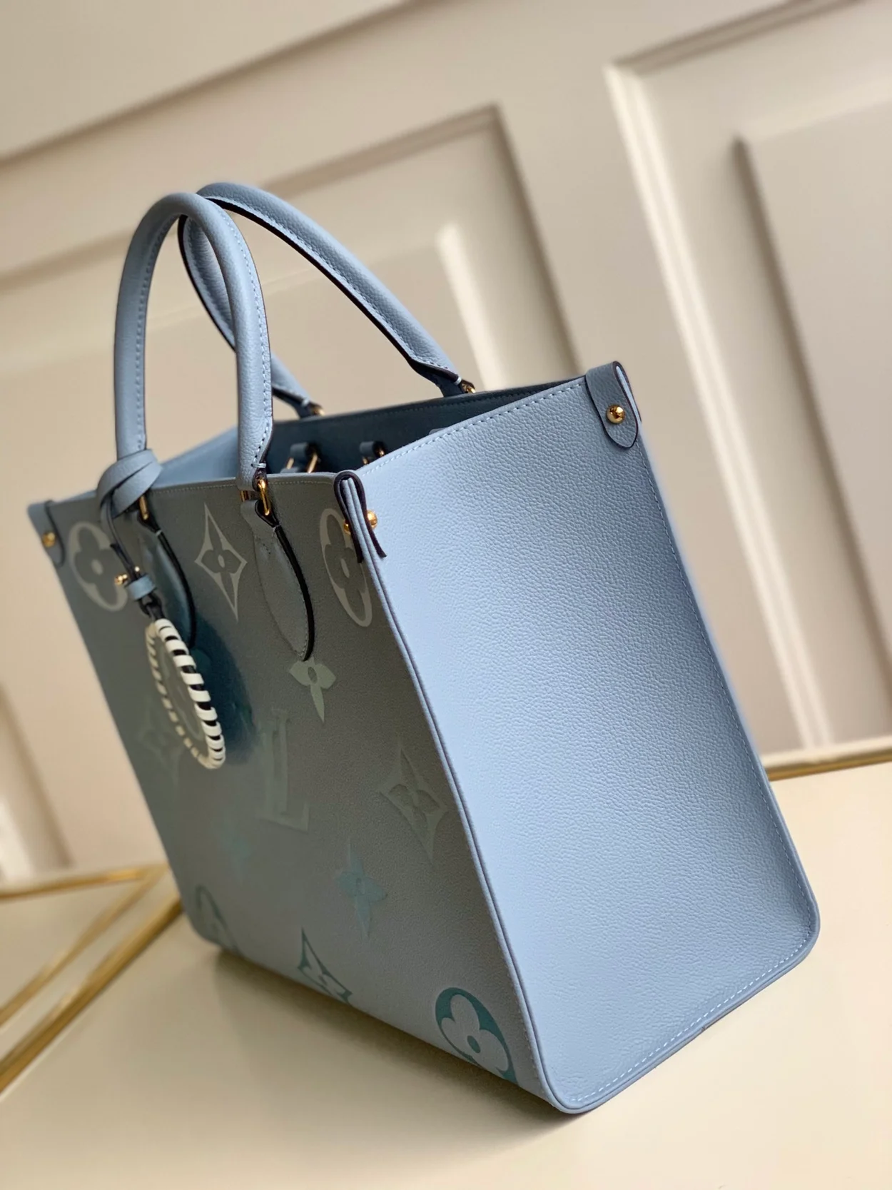 루이비통 온더고 MM M45718