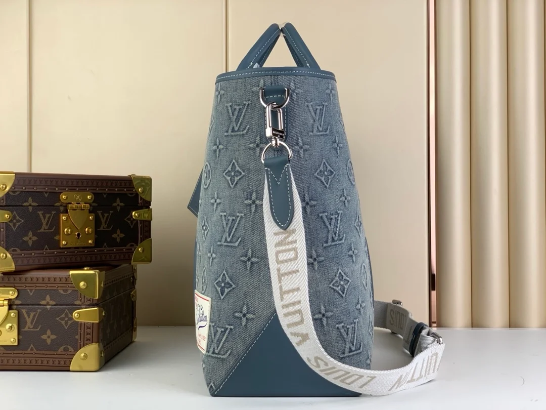 루이비통 위켄드 토트 NM M22537