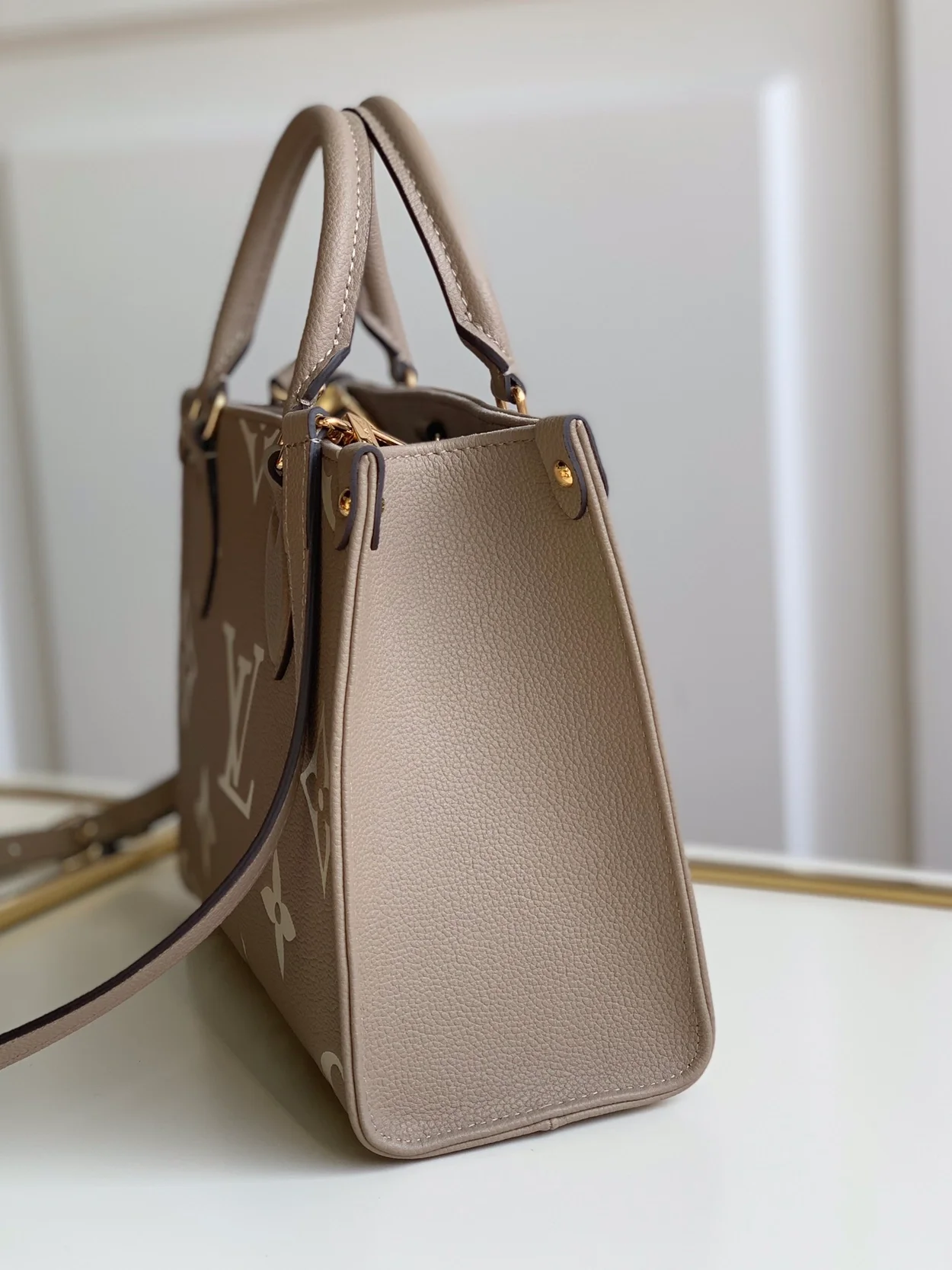 루이비통 온더고 PM M45779