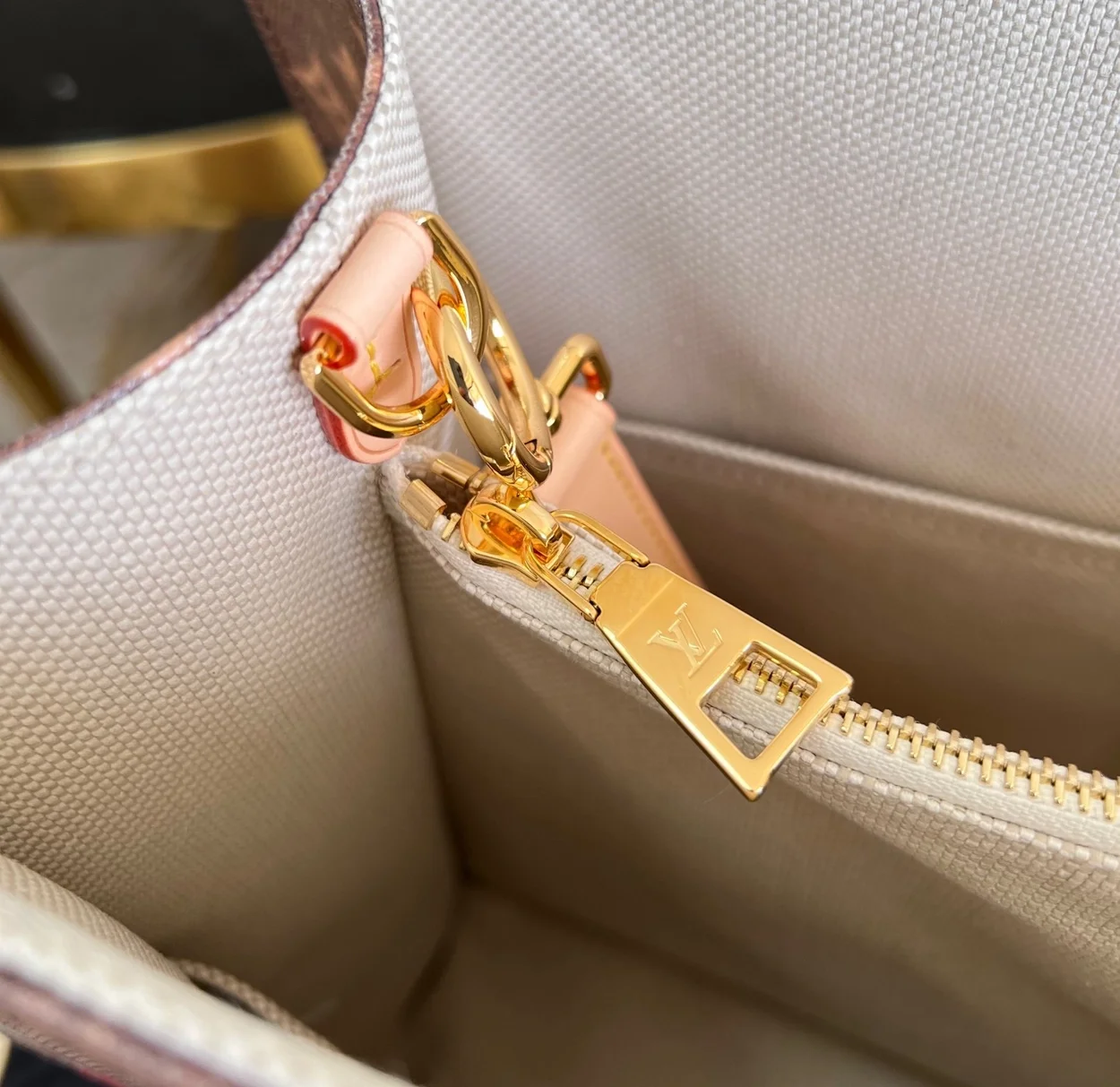 루이비통 온더고 보야주 M47147