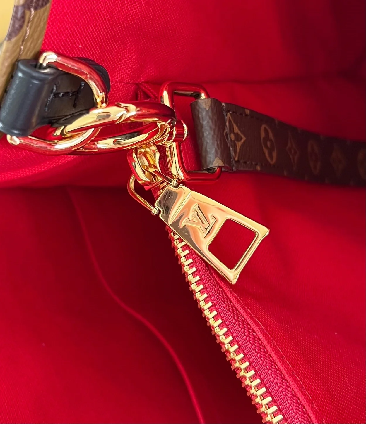 루이비통 온더고 보야주 M46823