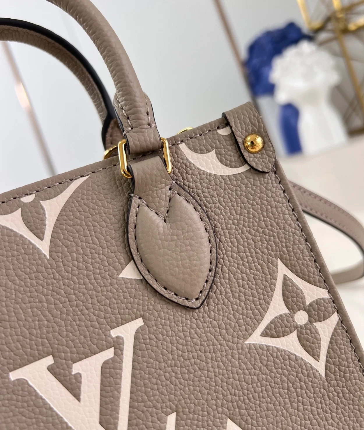 루이비통 온더고 BB M47054