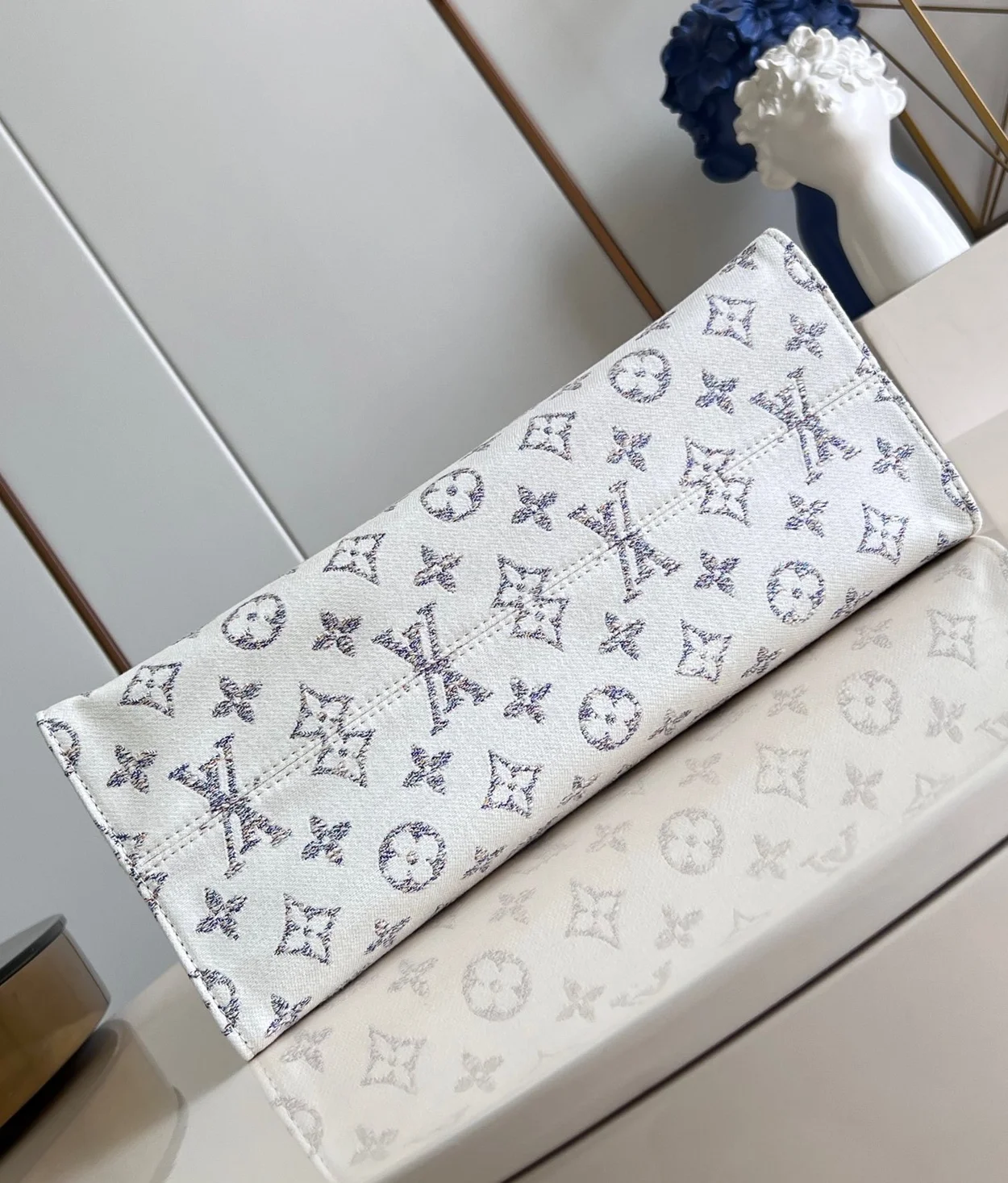 루이비통 온더고 MM M24708