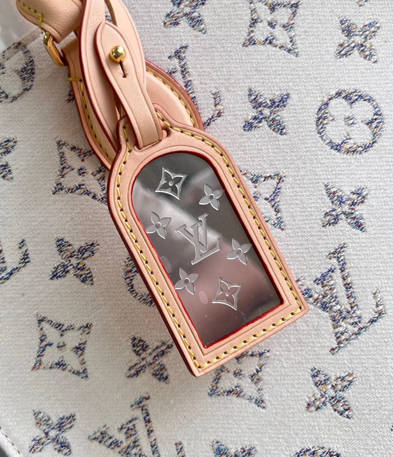 루이비통 온더고 MM M24708