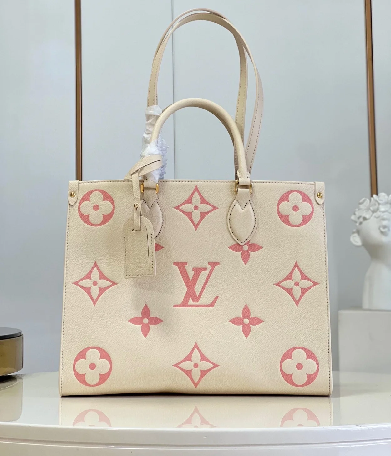 루이비통 온더고 MM M21575