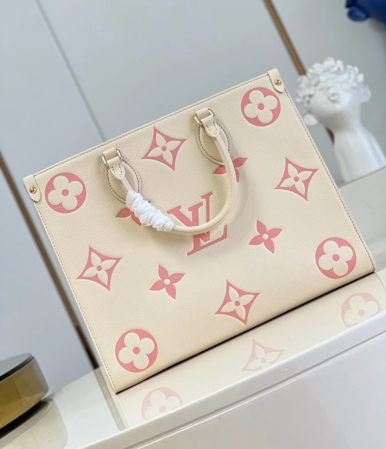 루이비통 온더고 MM M21575