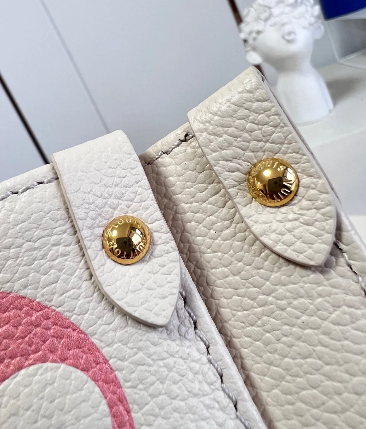 루이비통 온더고 MM M21575