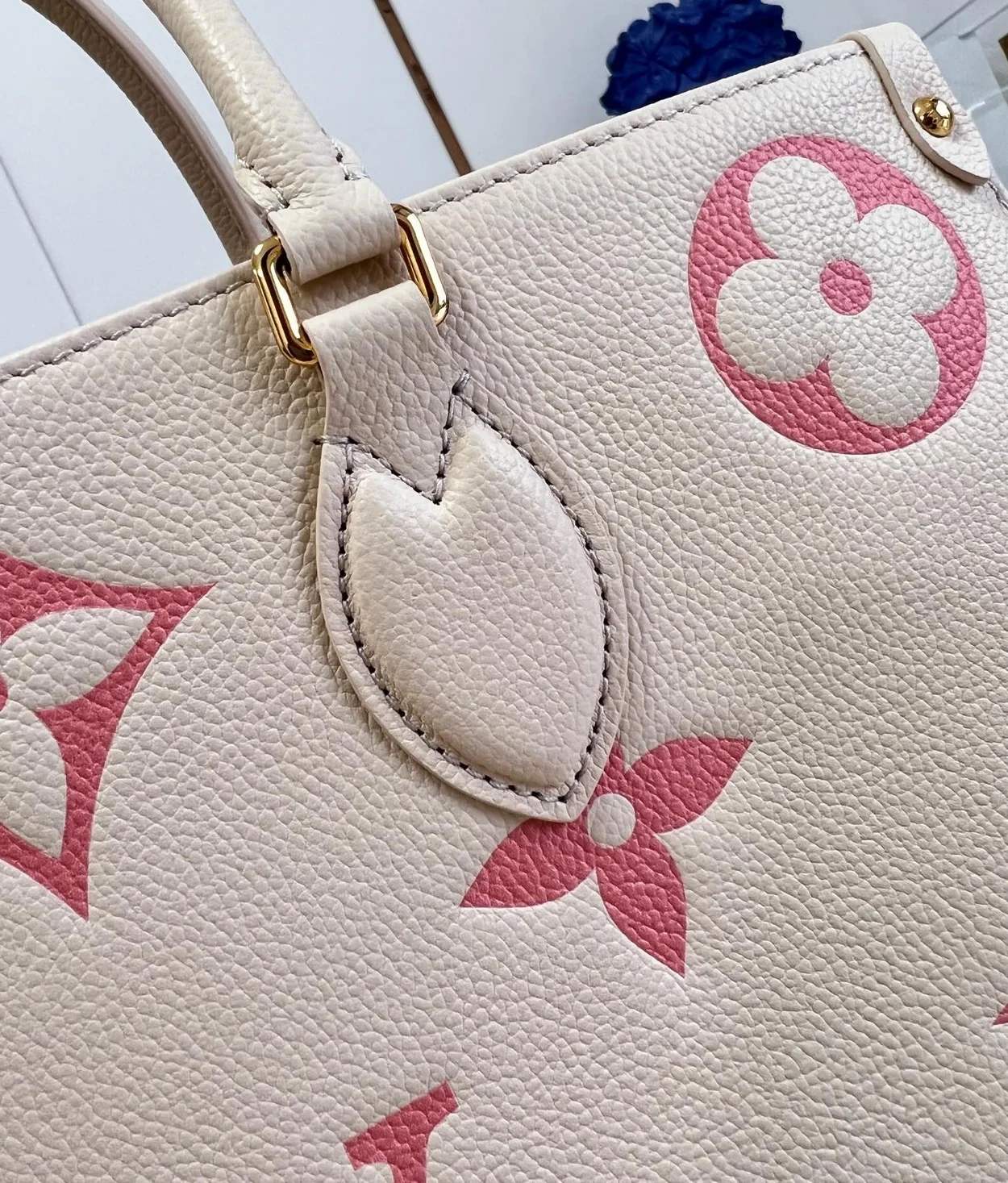 루이비통 온더고 MM M21575