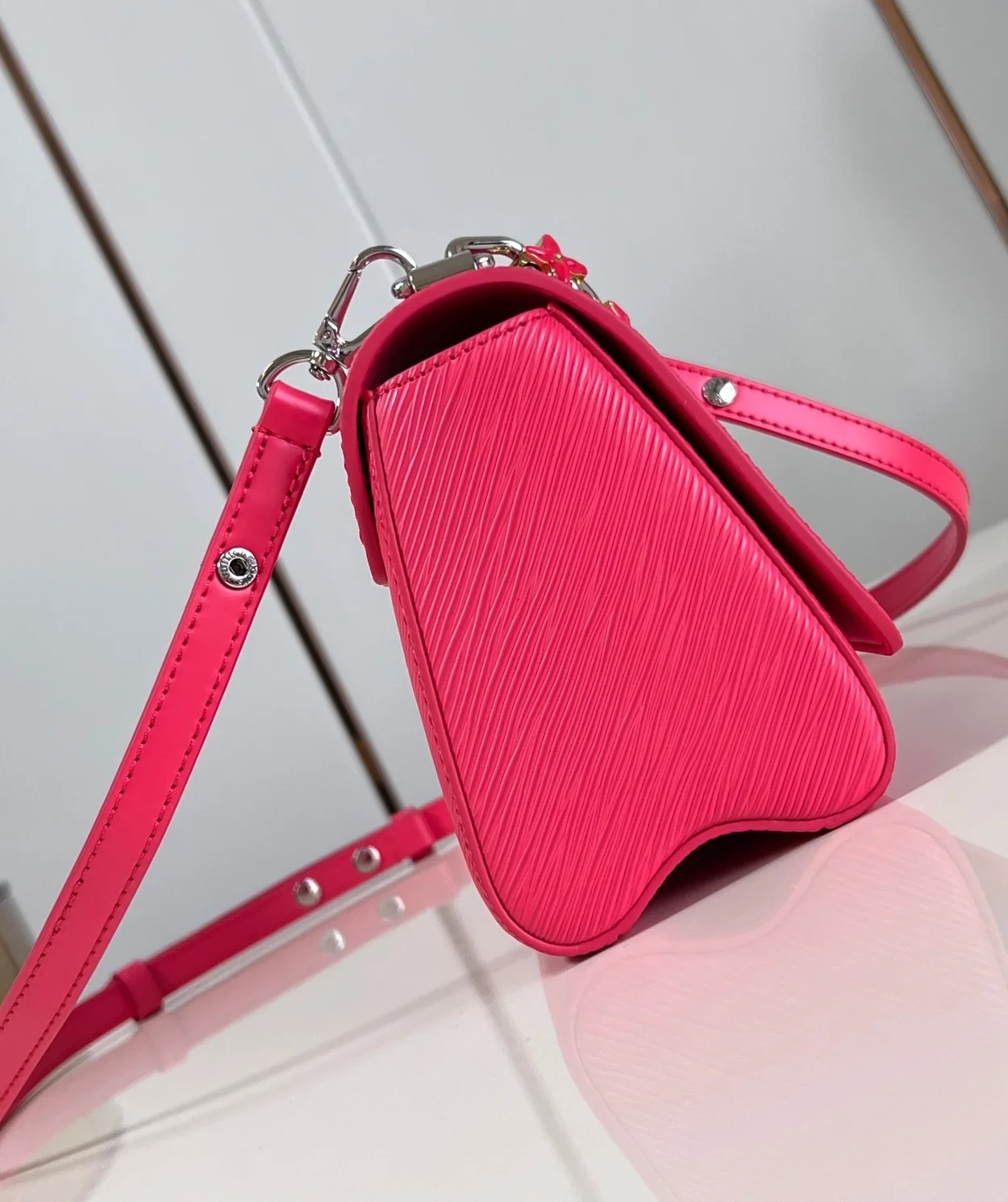 루이비통 트위스트 PM M24042