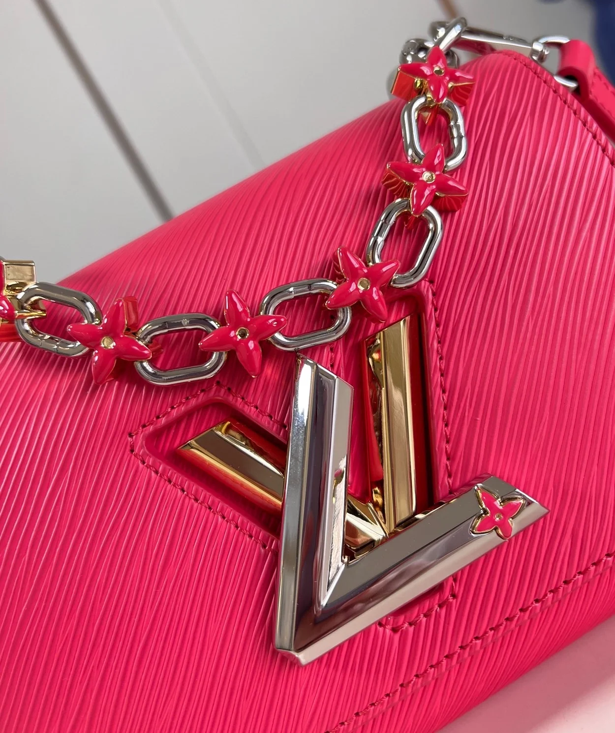 루이비통 트위스트 PM M24042