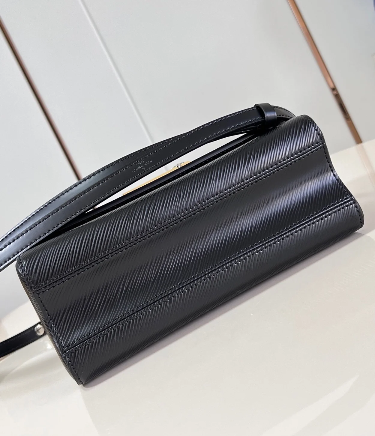 루이비통 트위스트 MM M24044