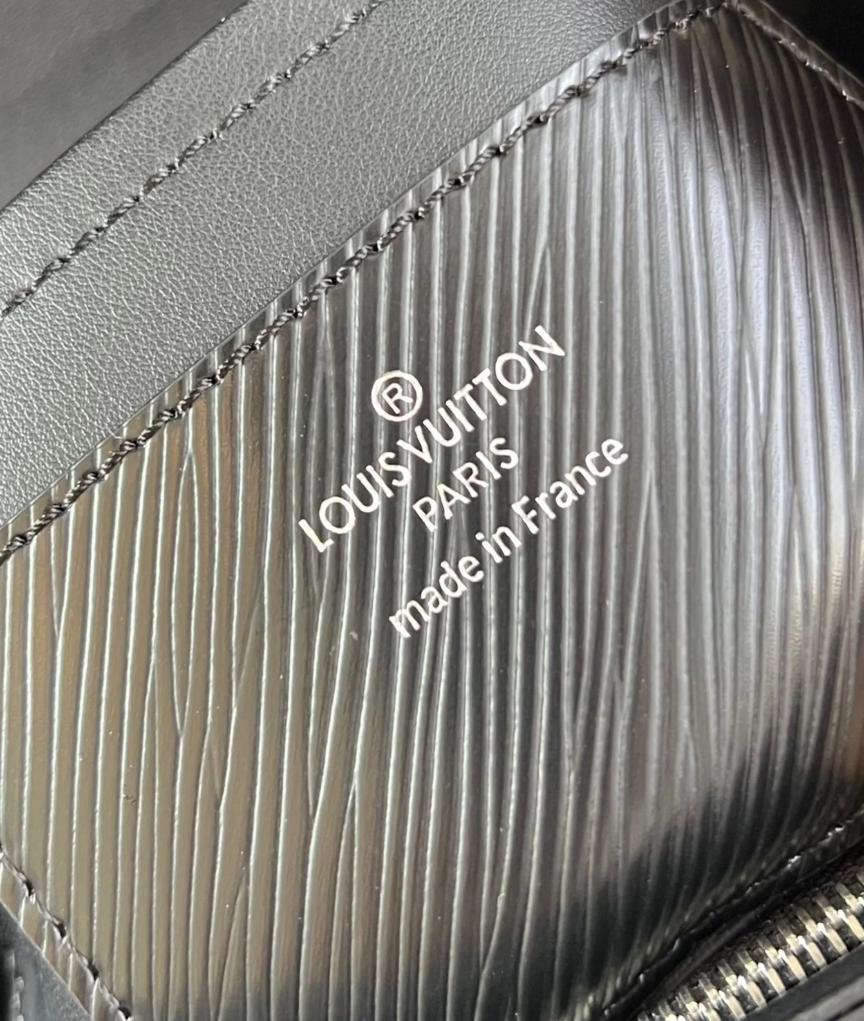 루이비통 트위스트 MM M24044