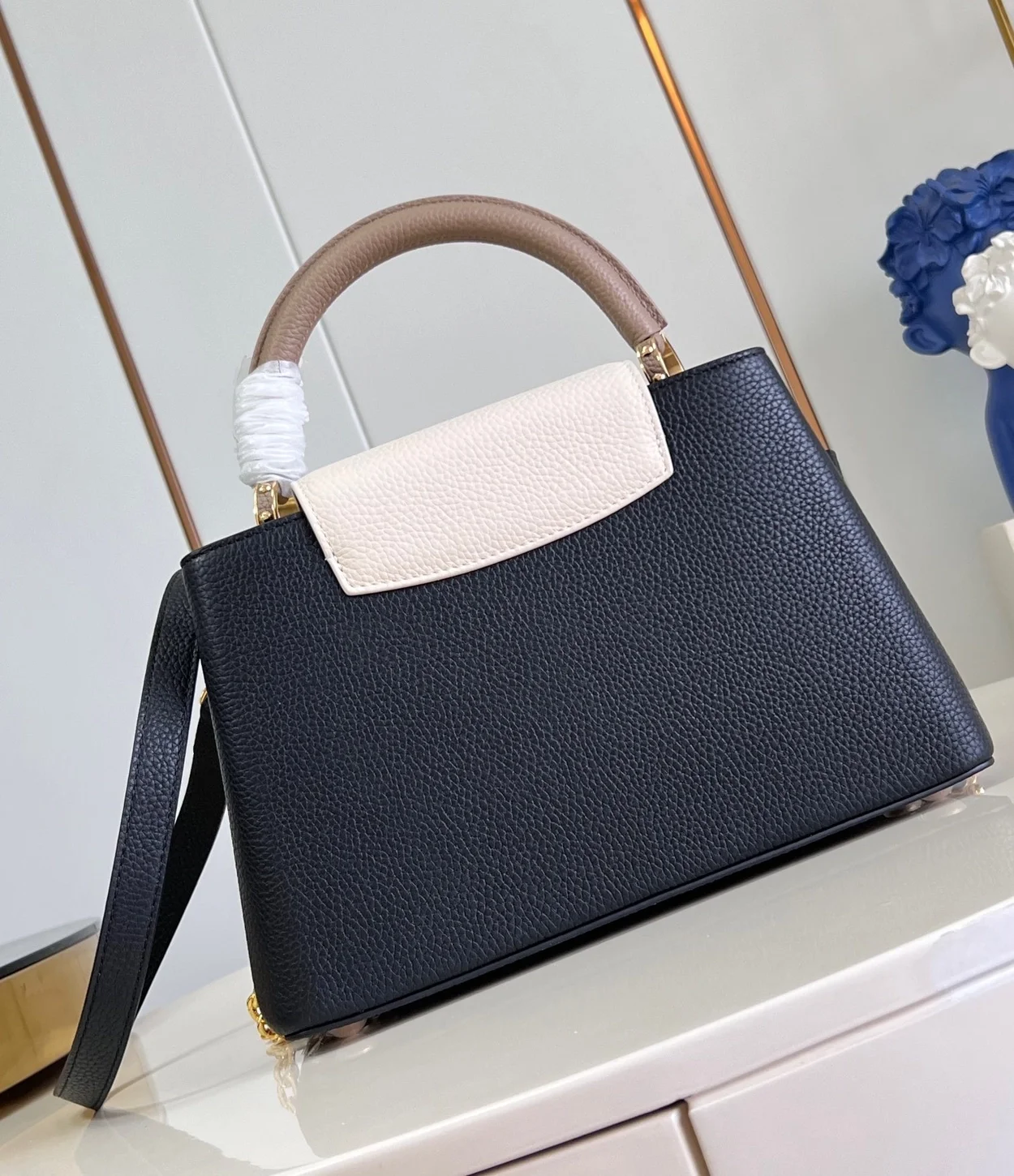 루이비통 카퓌신 MM M25386