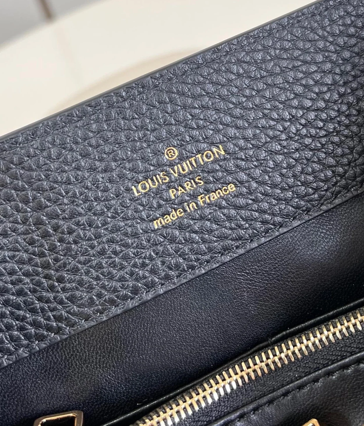 루이비통 카퓌신 MM M25386