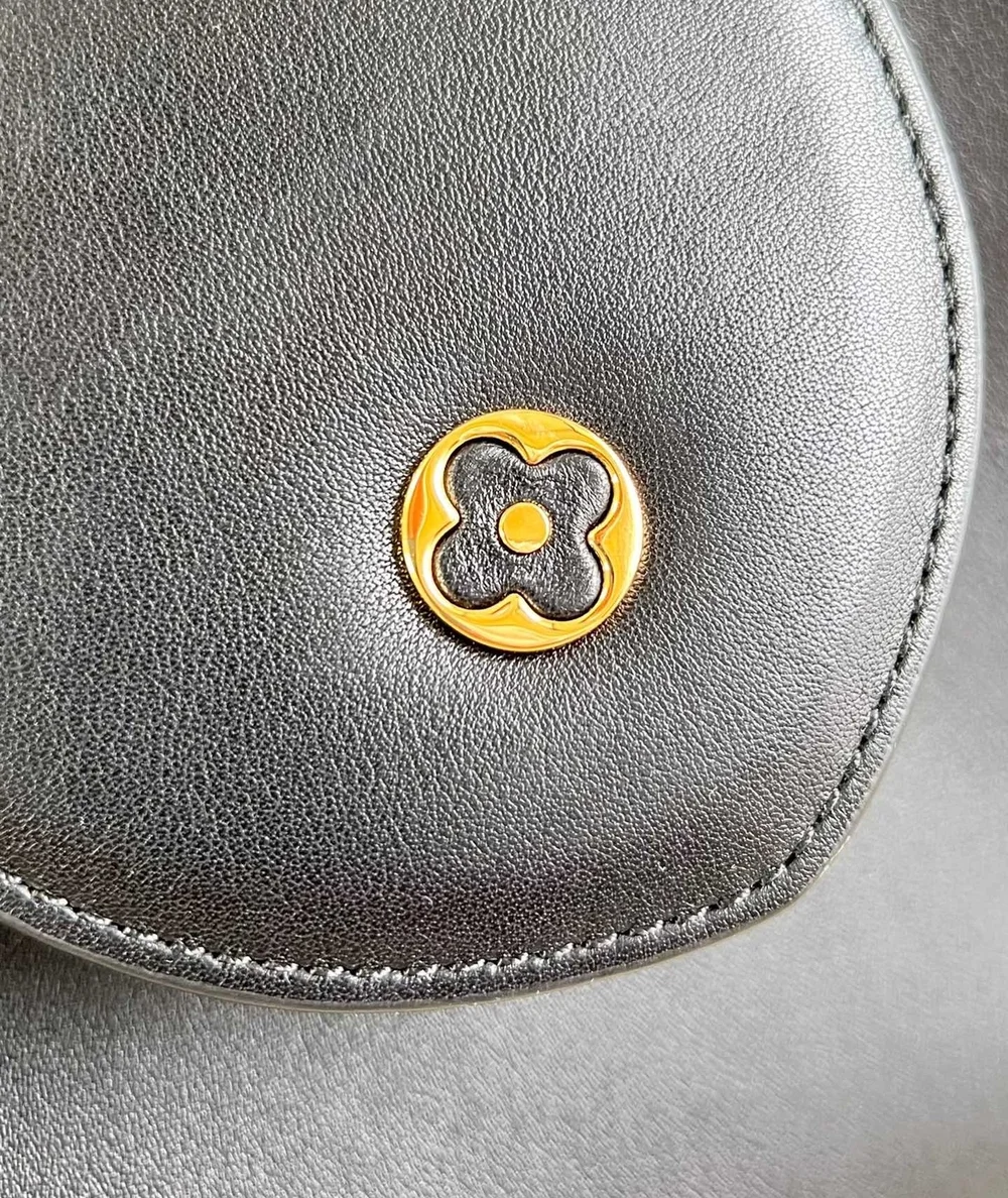 루이비통 카퓌신 GM 수플 M24607