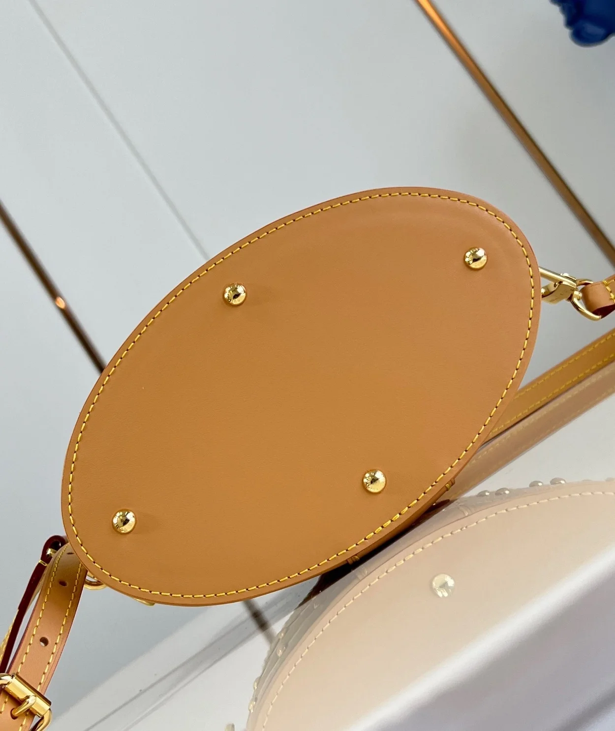 루이비통 엘리스 모노그램 핸드백 M24843