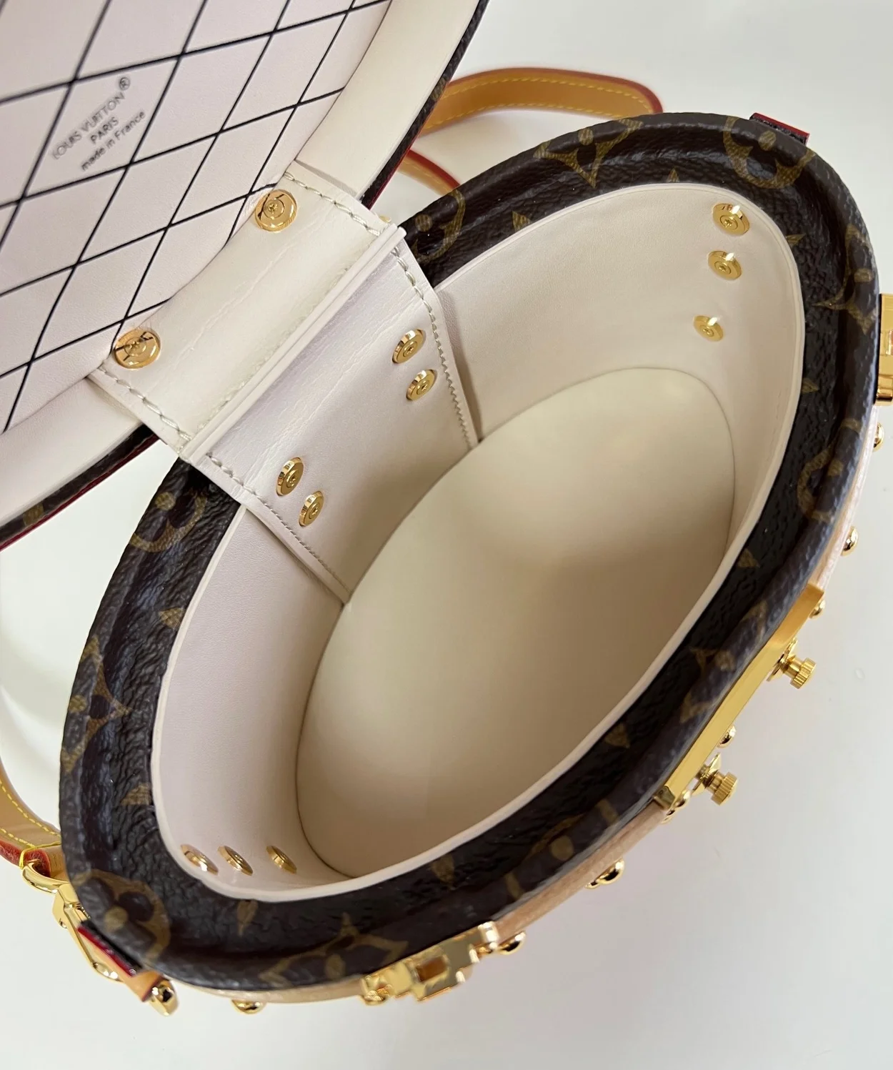 루이비통 엘리스 모노그램 핸드백 M24843