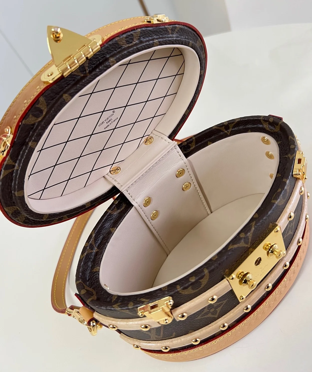 루이비통 엘리스 모노그램 핸드백 M24843