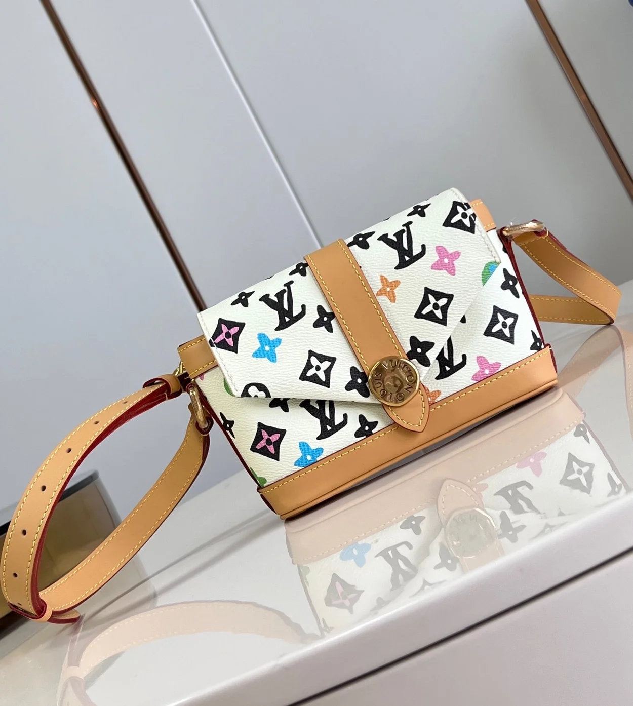 루이비통 엔벨로프 웨어러블 월릿 M83346