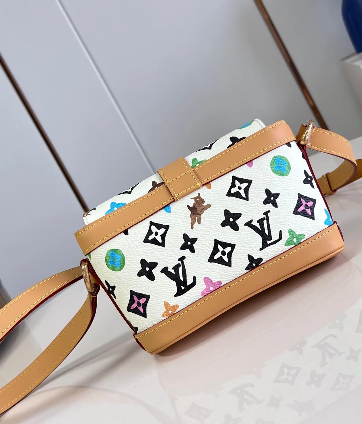 루이비통 엔벨로프 웨어러블 월릿 M83346